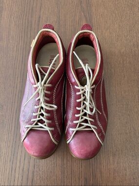 CAMPER - Women's Casual Red Leather Lace-Up Sneakers